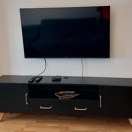 ノヴィ・サドKej Danube Lux Free Garageアパートメント エクステリア 写真